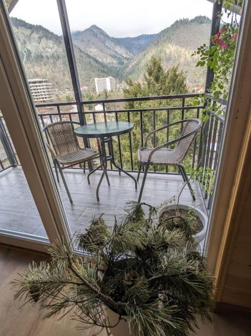 Unforgettable Attic With Balcony In Borjomi Apartman Kültér fotó